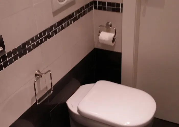 Alojamento de Acomodação e Pequeno-almoço B&B Trieste Plus 3*