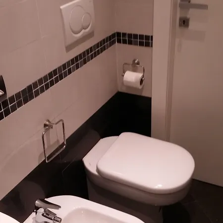 לינה וארוחת בוקר B&B Trieste Plus 3*